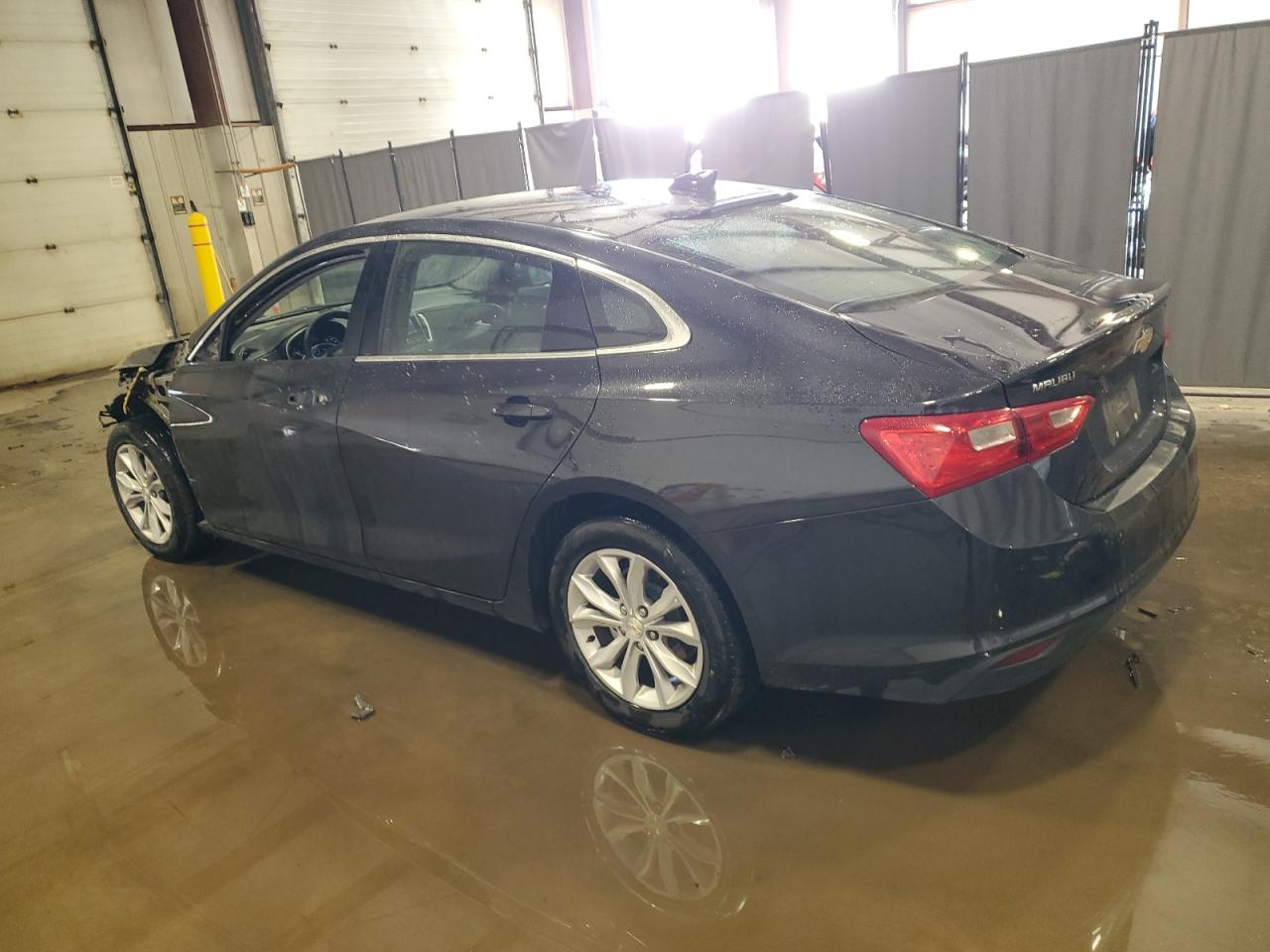 2023 Chevrolet Malibu - Image 2
