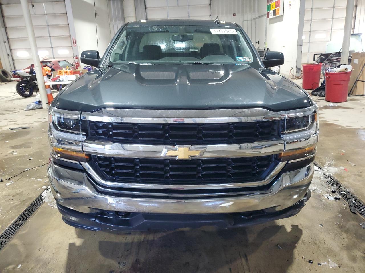 2018 Chevrolet Silverado - Image 5