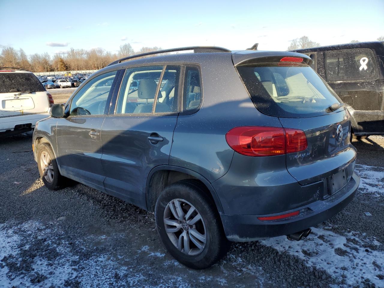 WVGBV7AX1FW614507 2015 VOLKSWAGEN TIGUAN - Image 2