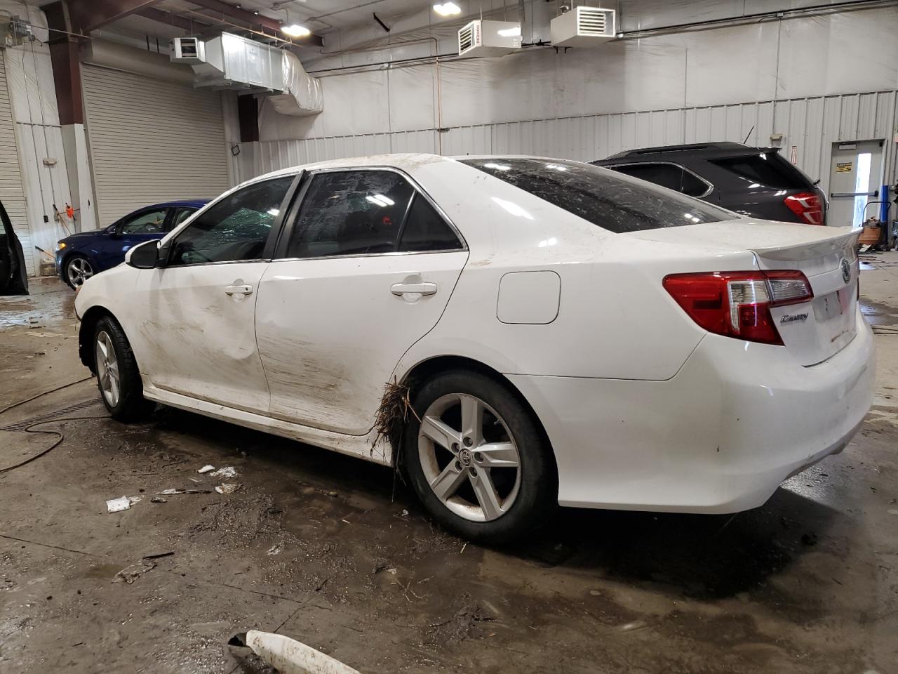 2014 Toyota Camry - Image 2
