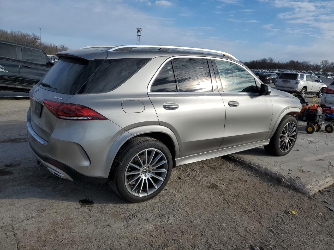 2020 Mercedes-Benz GLE - Image 3