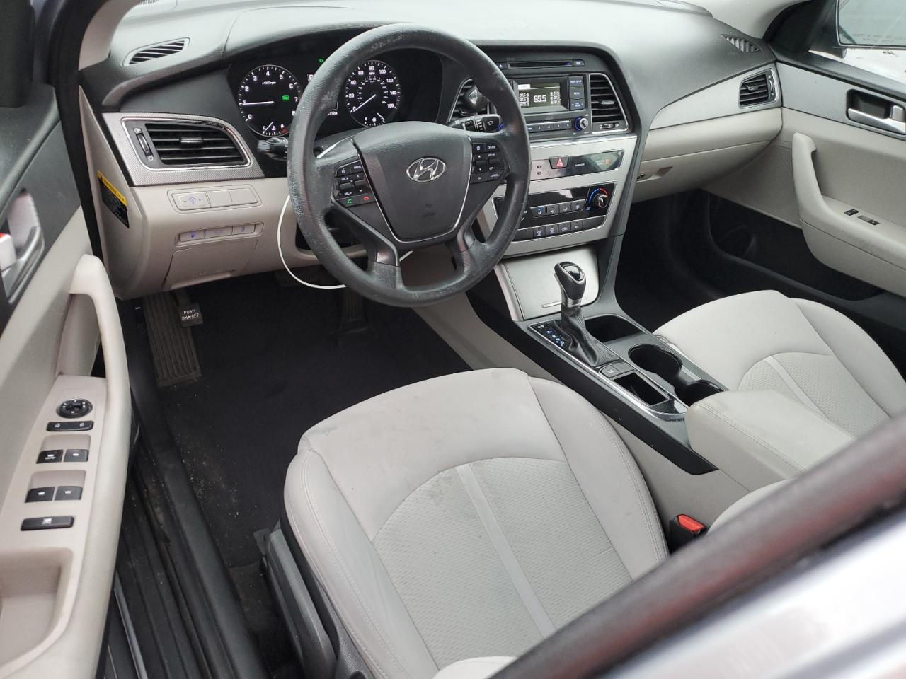 2017 Hyundai Sonata - Image 8
