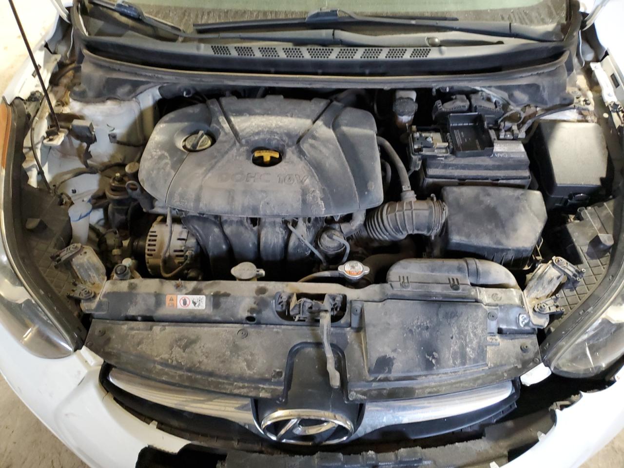 2013 Hyundai Elantra - Image 11