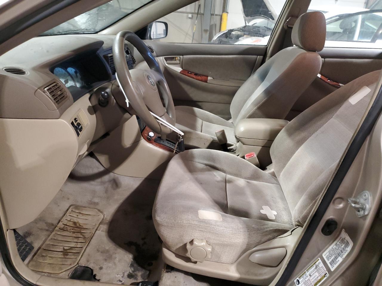 2004 Toyota Corolla - Image 7
