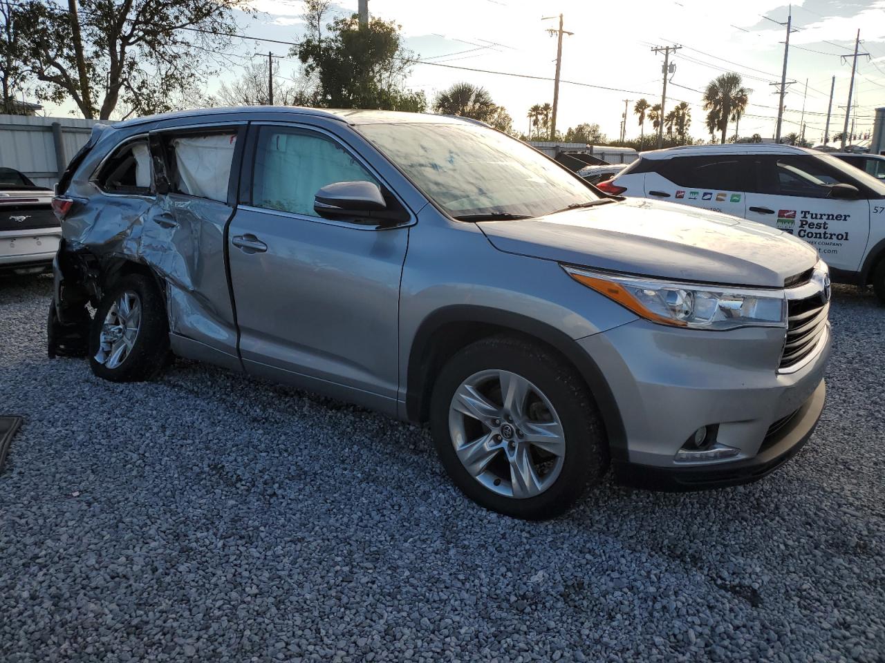 2016 Toyota Highlander - Image 4