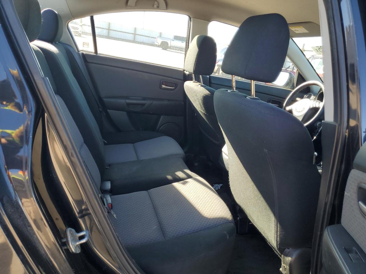 2006 Mazda 3 - Image 10