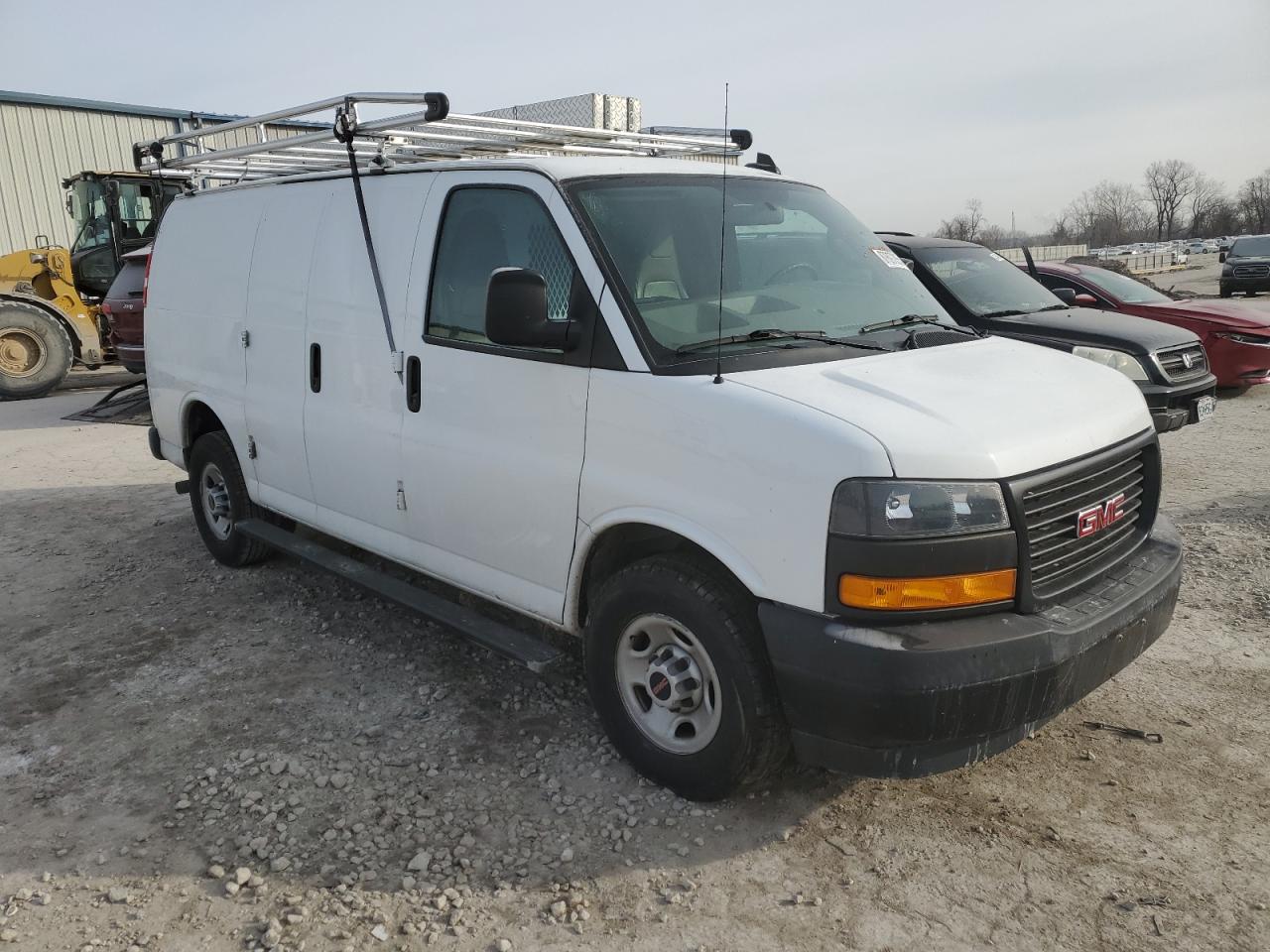 2018 GMC Savana - Image 4