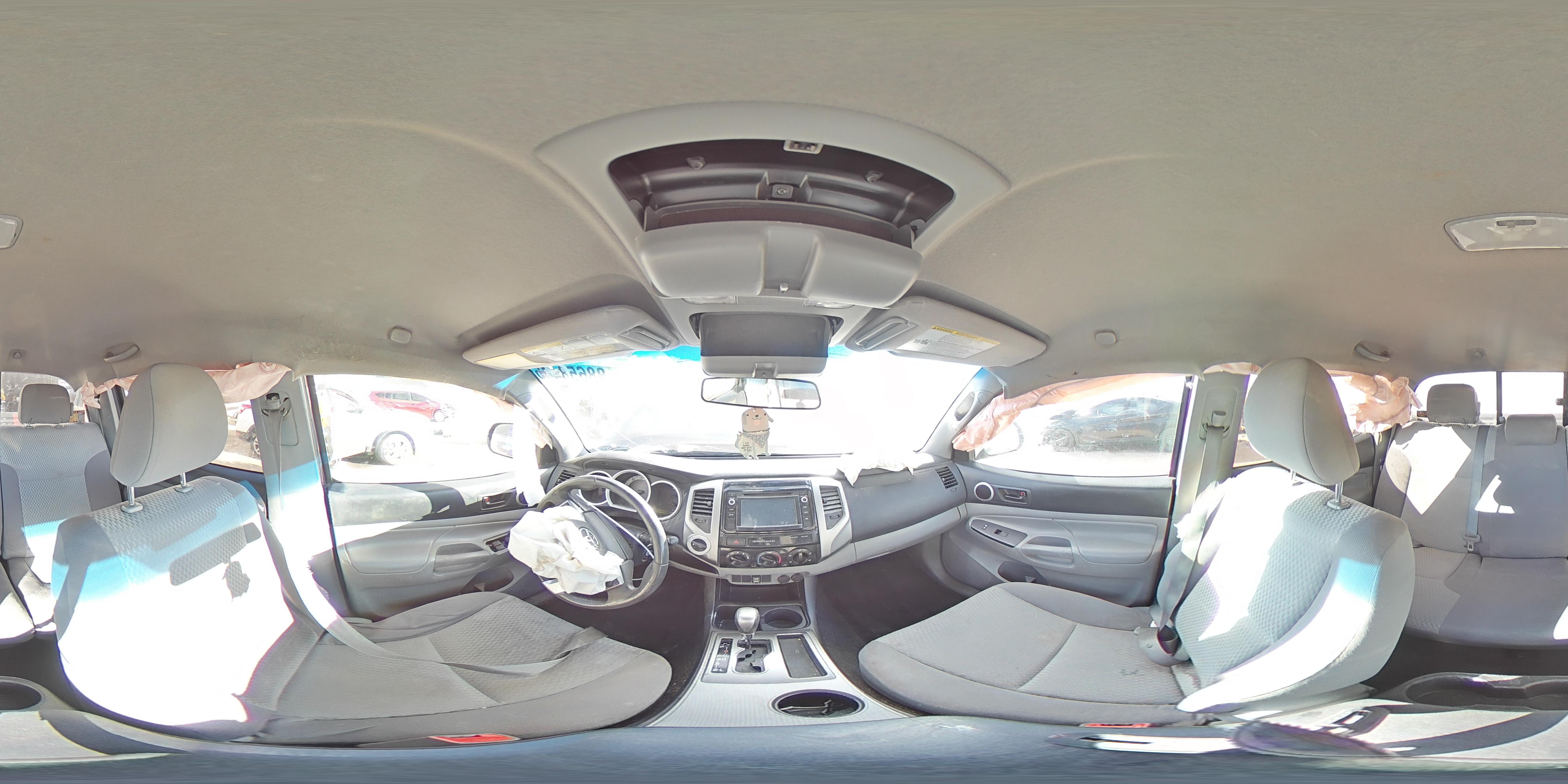 2015 Toyota Tacoma - Image 13