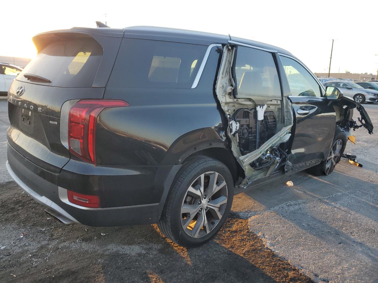 2022 Hyundai Palisade - Image 3