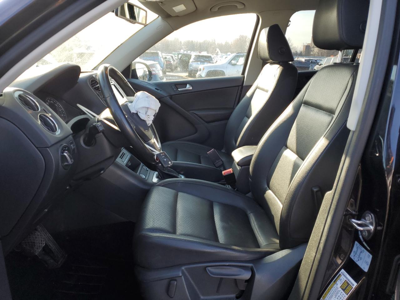 2017 Volkswagen Tiguan - Image 7