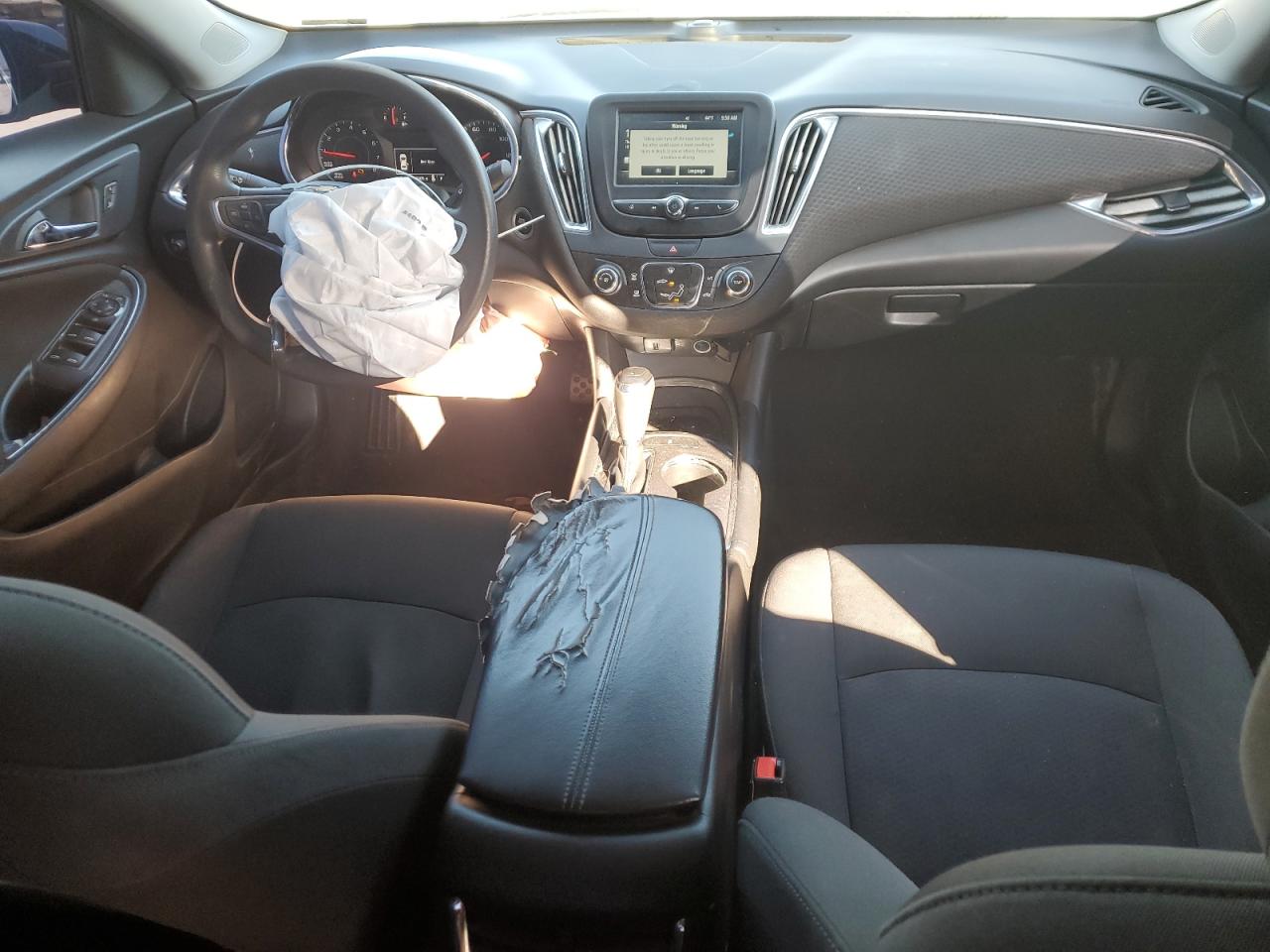 2018 Chevrolet Malibu - Image 8