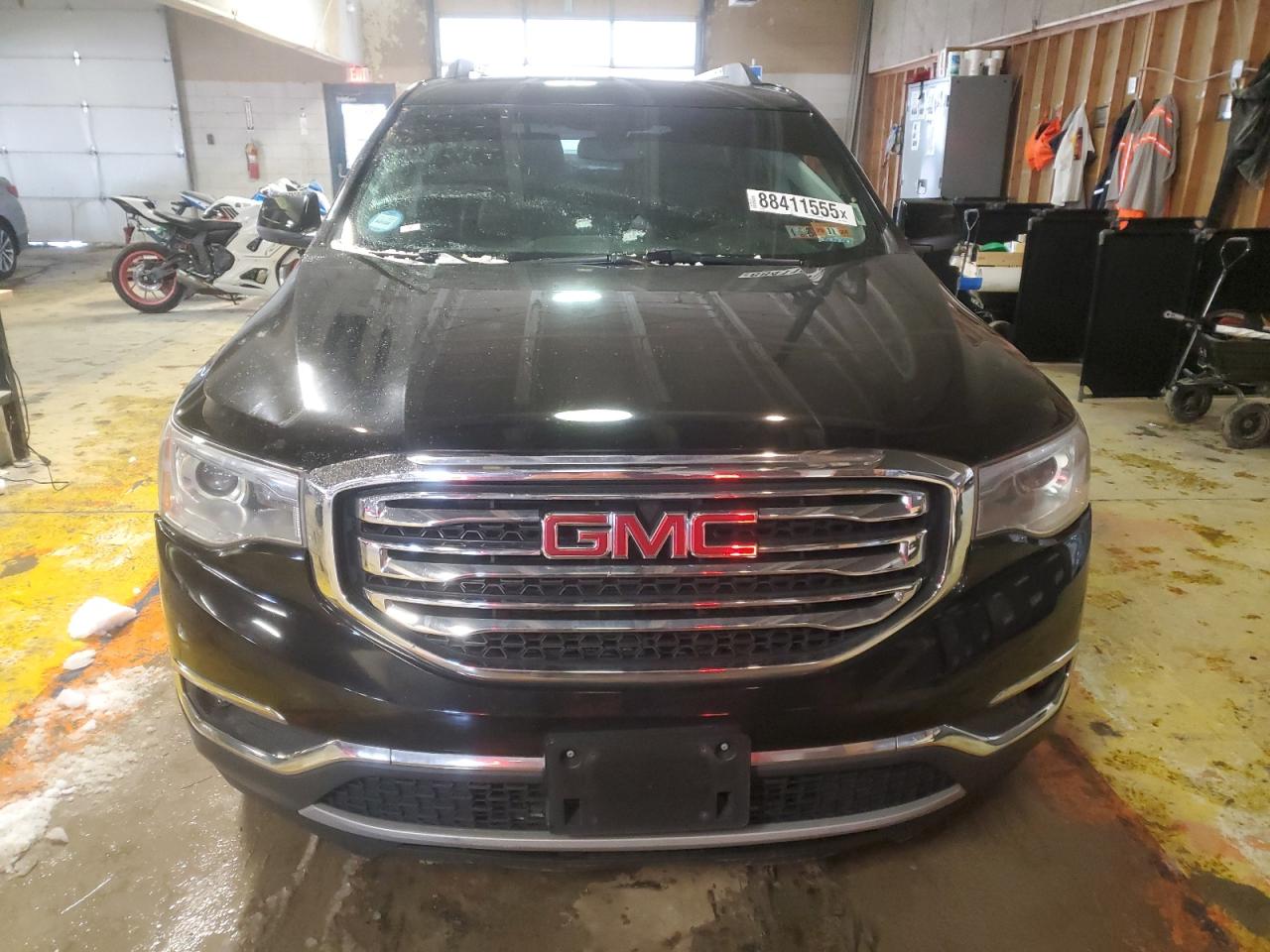 2017 GMC Acadia - Image 5