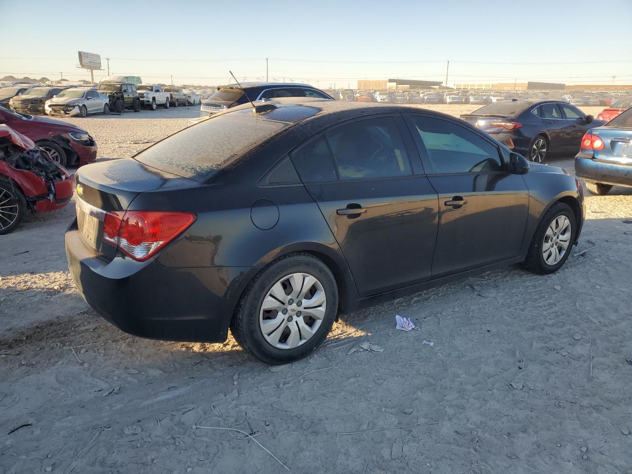 VIN 1G1PC5SH0G7186932 2016 CHEVROLET CRUZE no.3