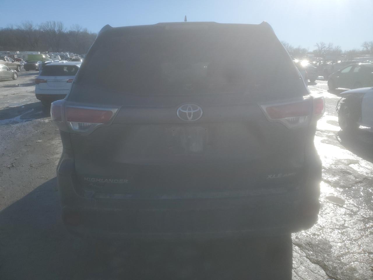 2016 Toyota Highlander - Image 6