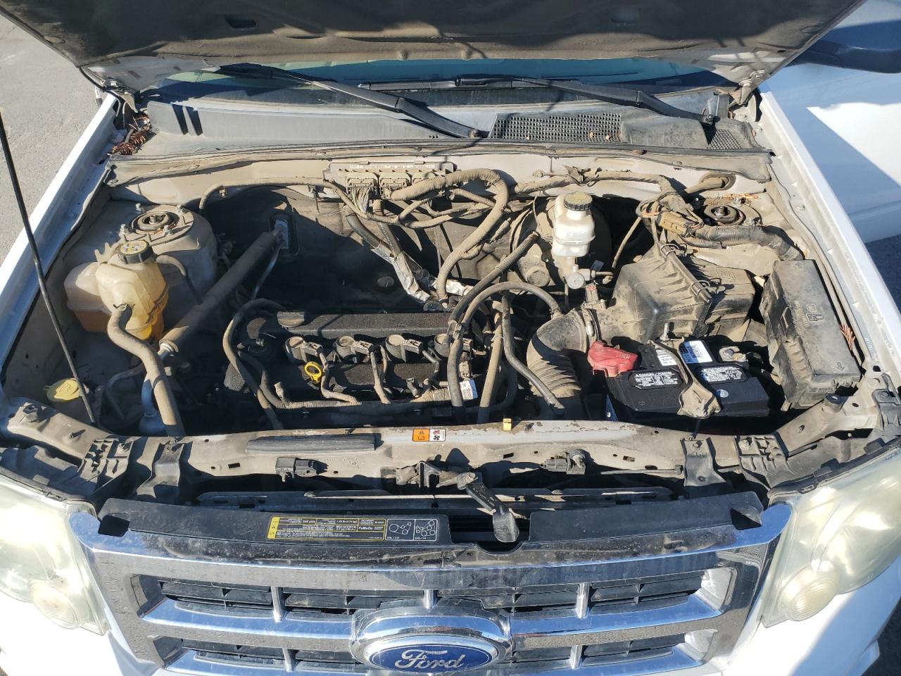 2010 Ford Escape - Image 12