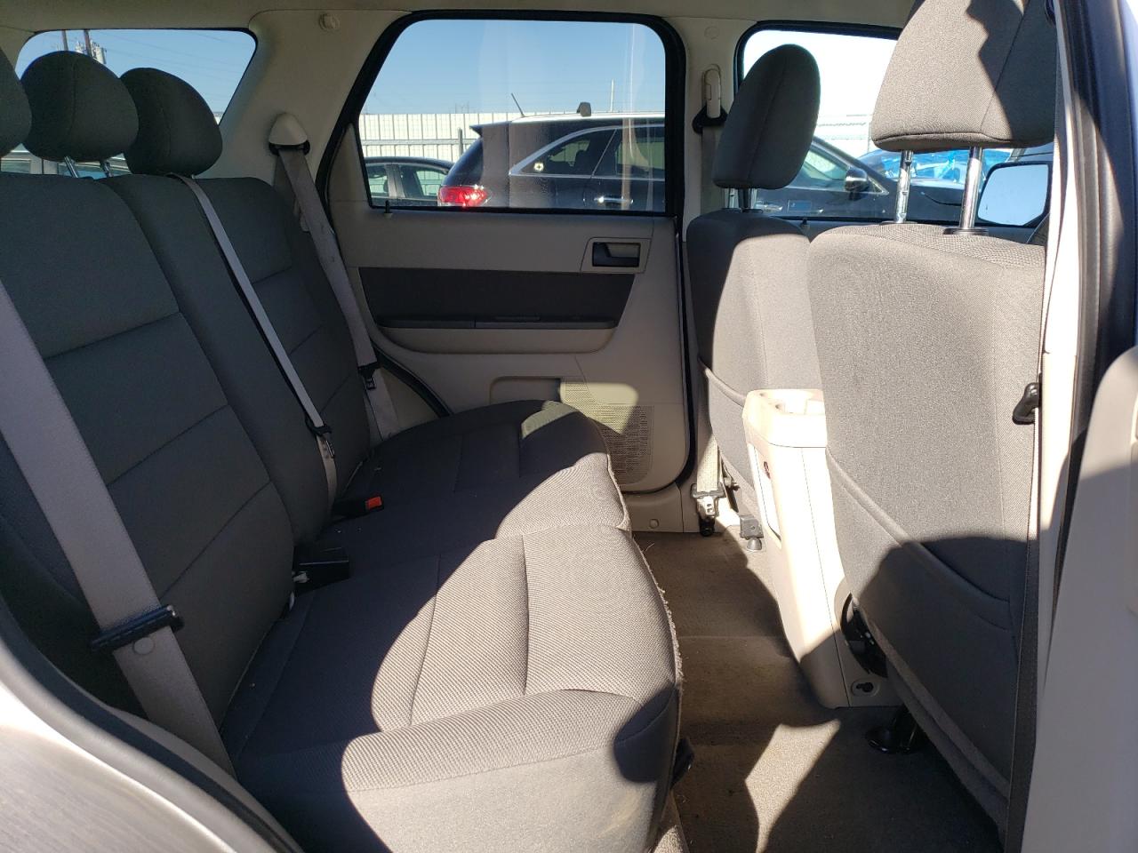 2009 Ford Escape - Image 11
