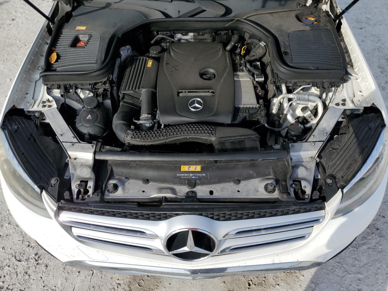 2016 Mercedes-Benz GLC - Image 12
