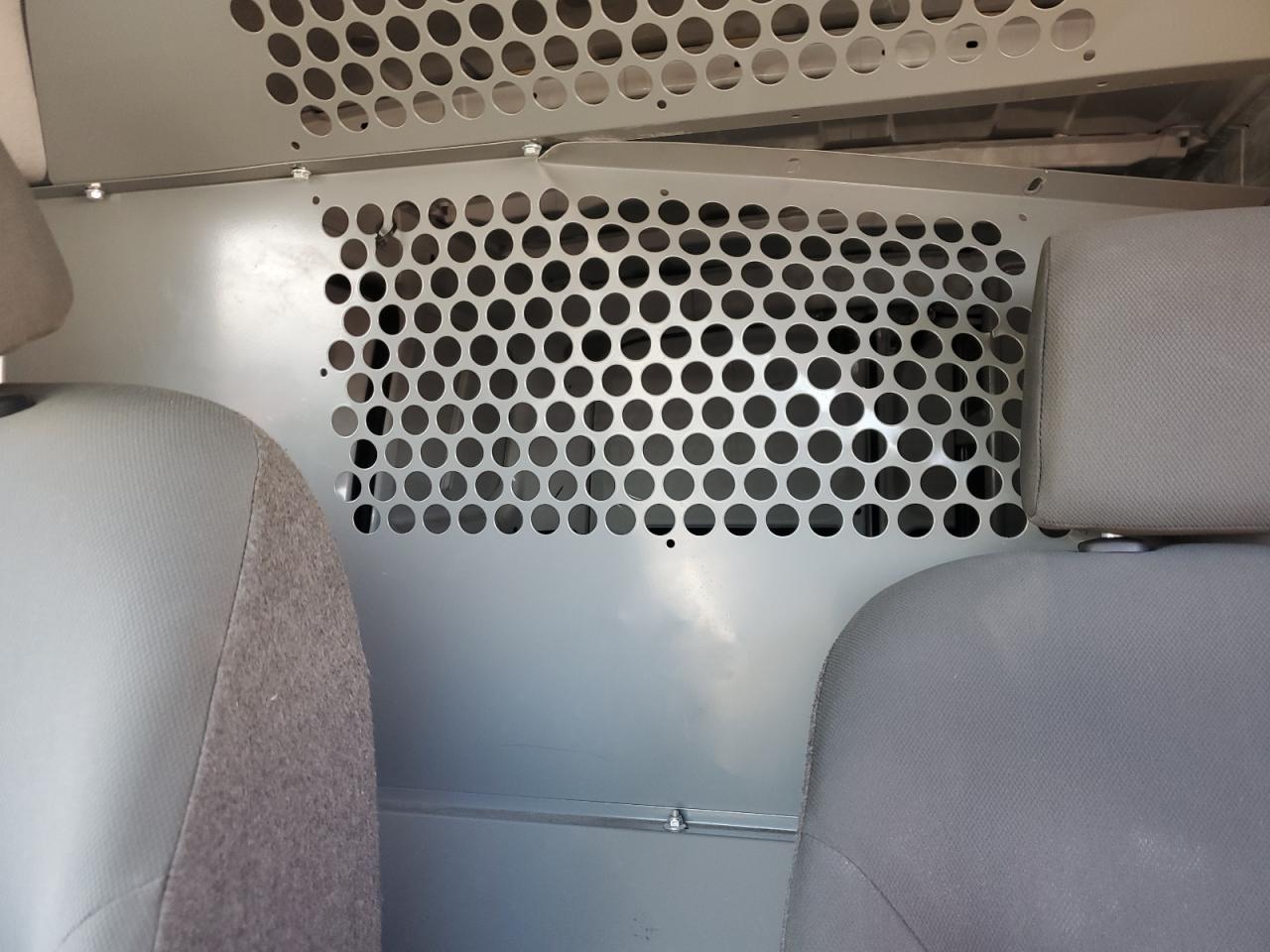 2015 Nissan NV - Image 10