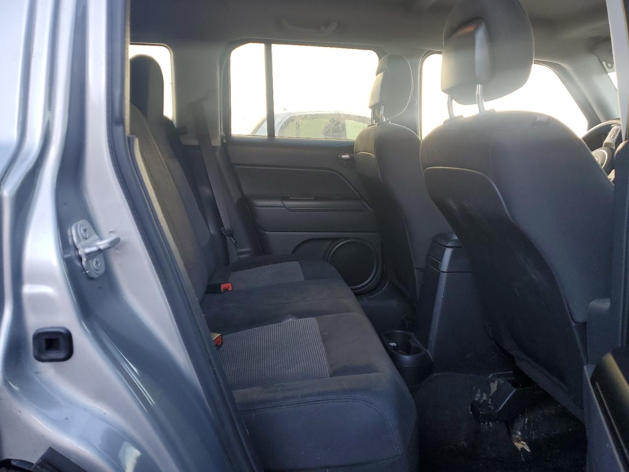 2014 Jeep Liberty (Patriot) - Image 11