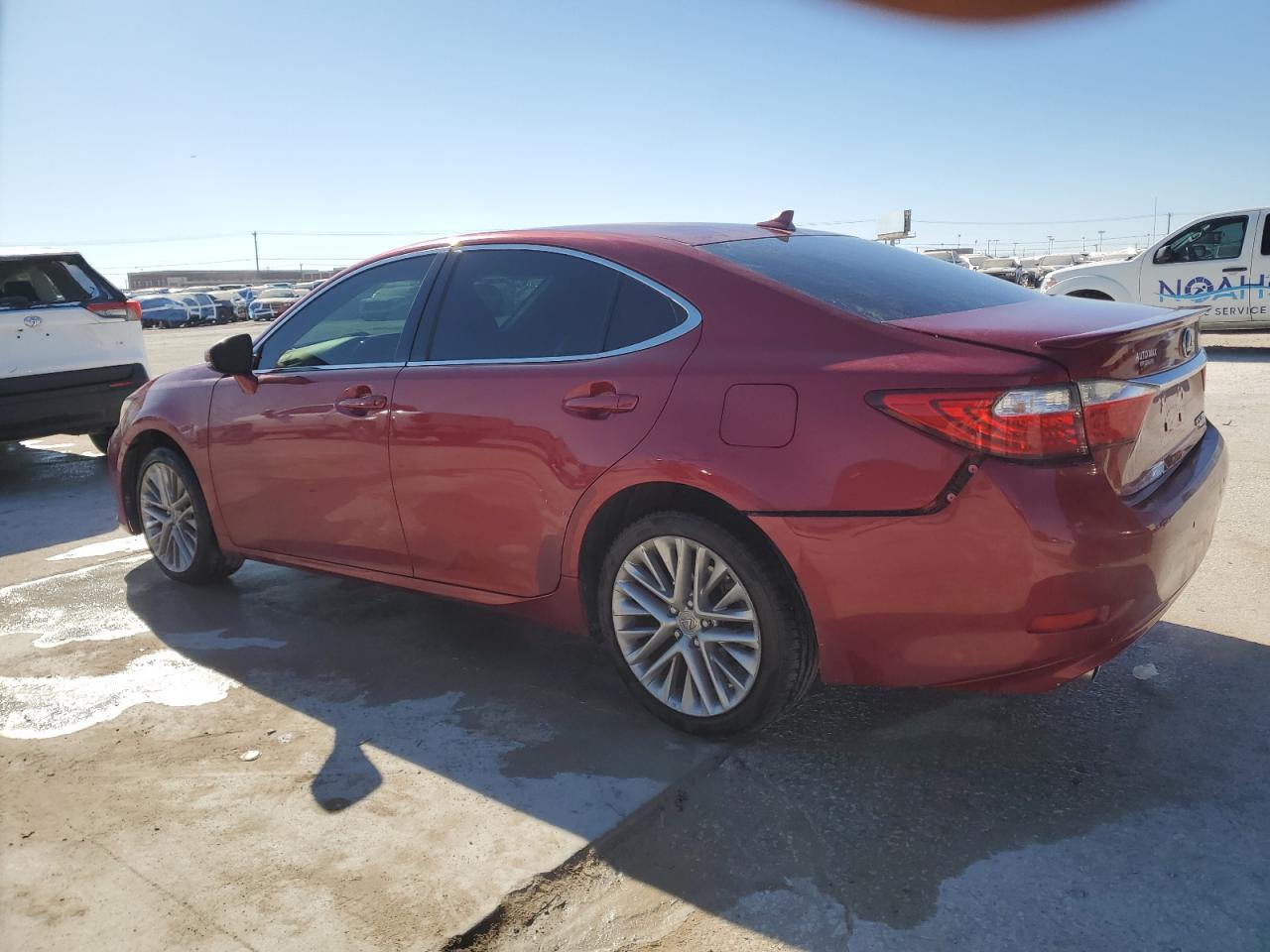 2013 Lexus ES - Image 2