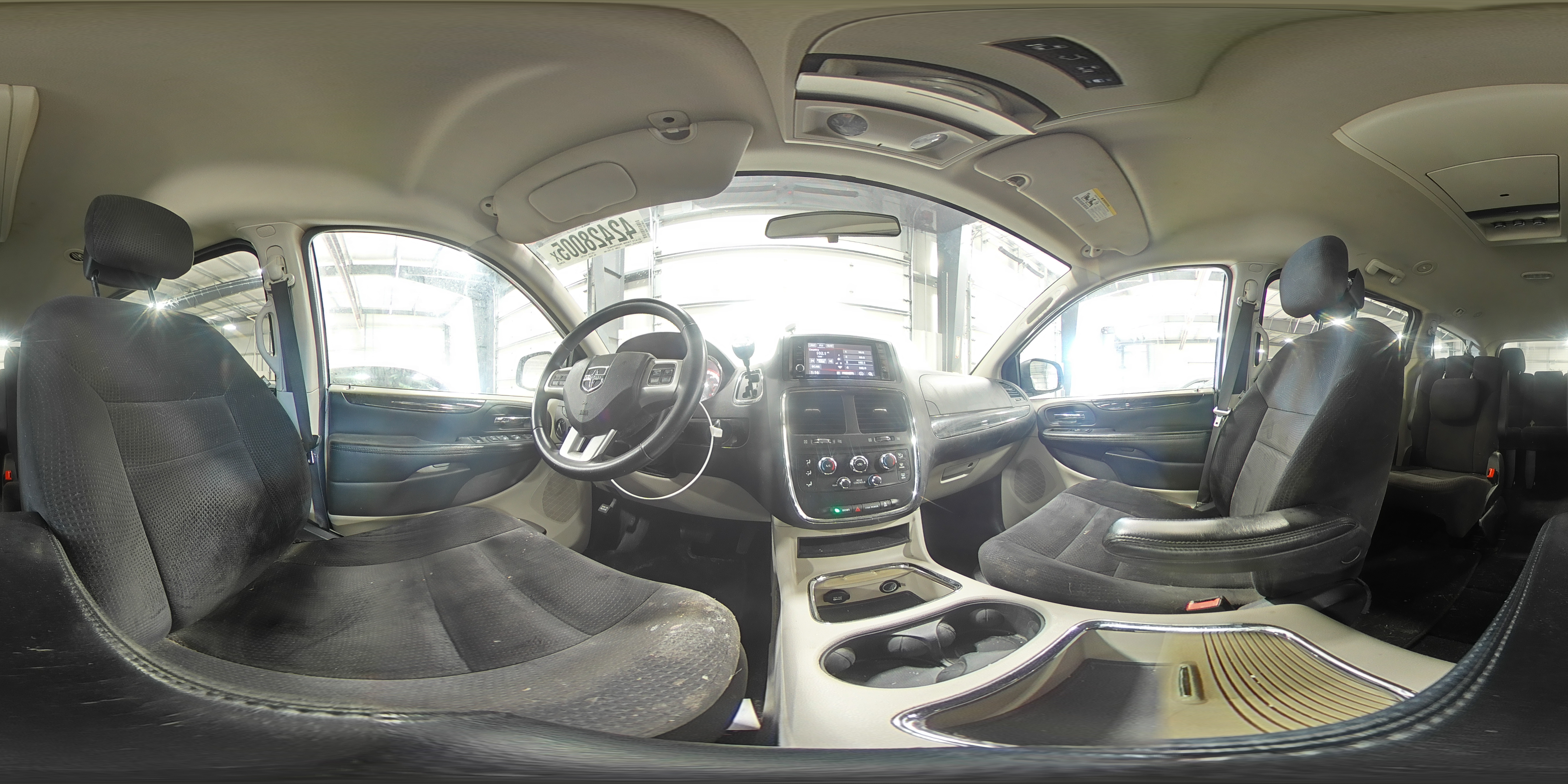 2014 Dodge Caravan - Image 15