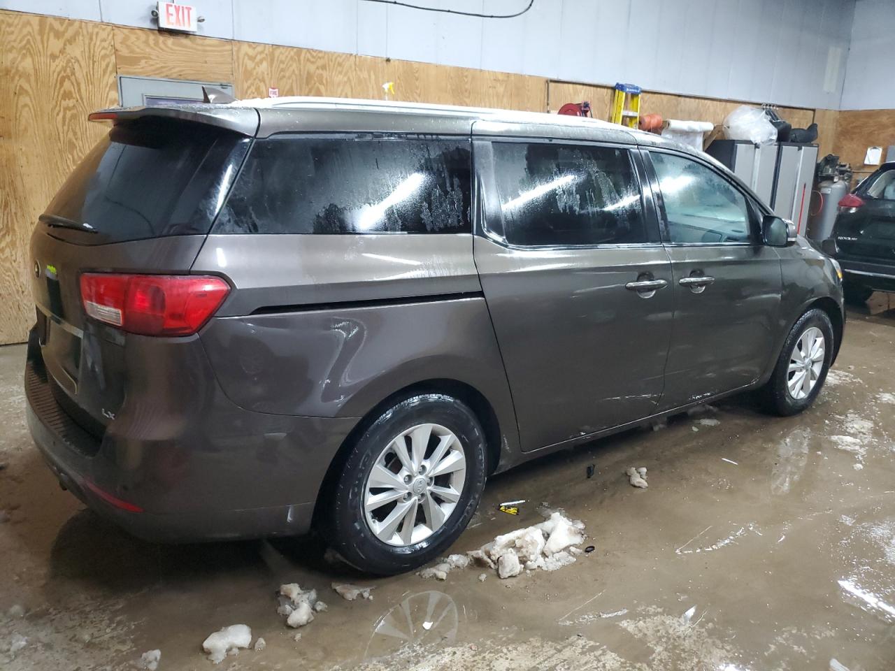 2015 Kia Sedona - Image 3