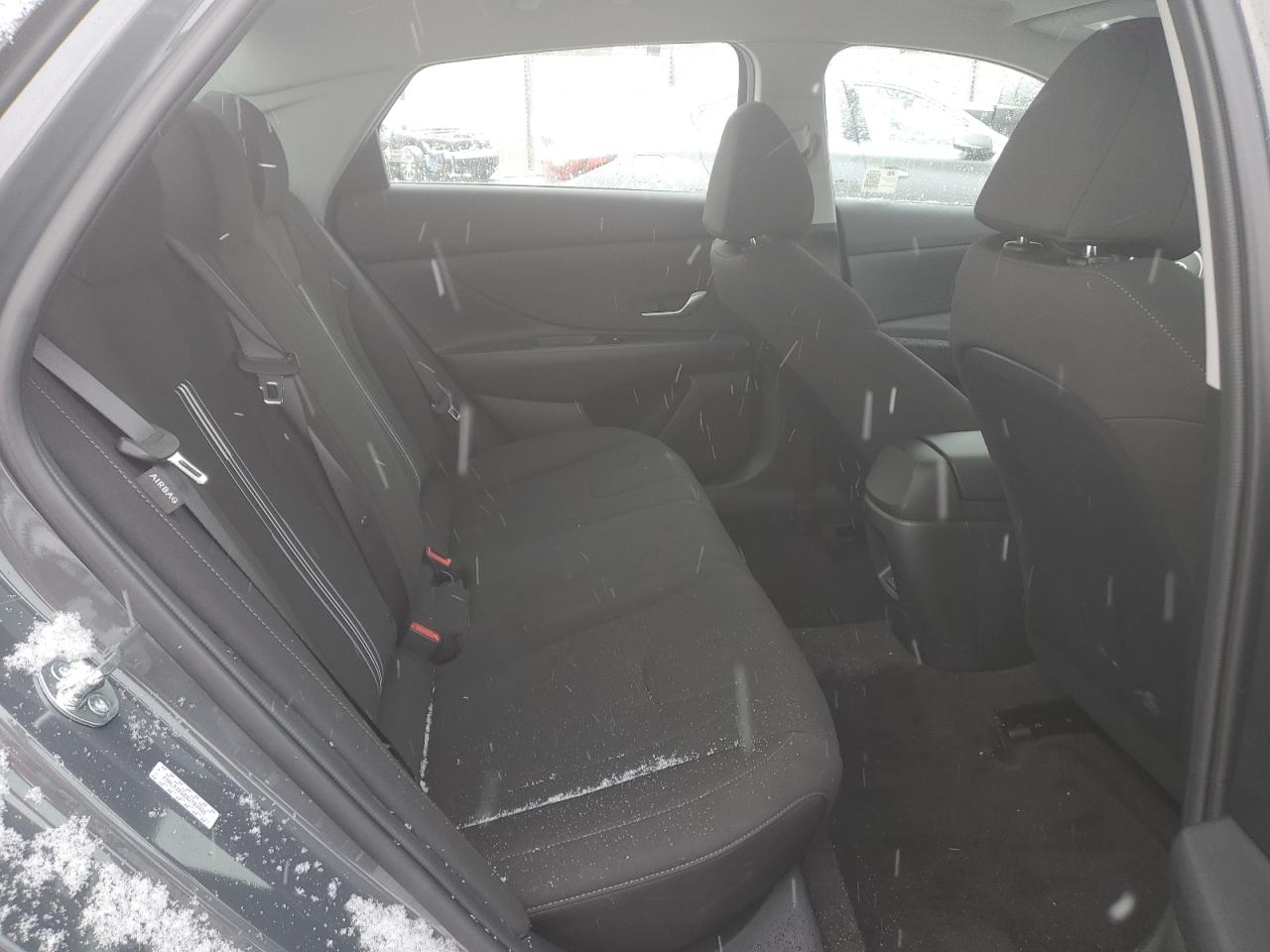2024 Hyundai Elantra - Image 11