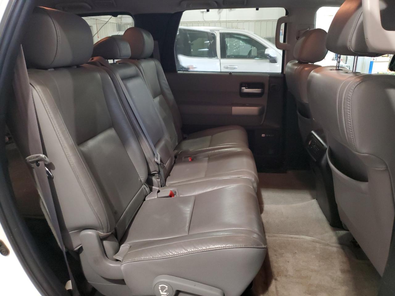 2008 Toyota Sequoia - Image 11