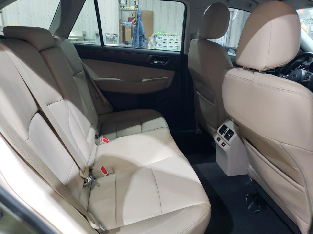 2015 Subaru Outback - Image 11