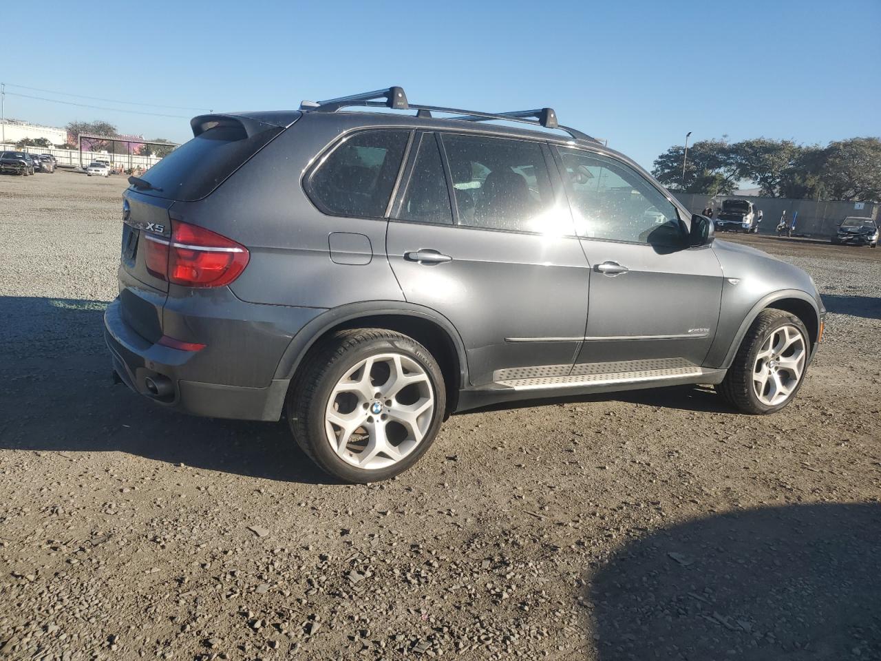 VIN 5UXZW0C5XD0B95240 2013 BMW X5 no.3