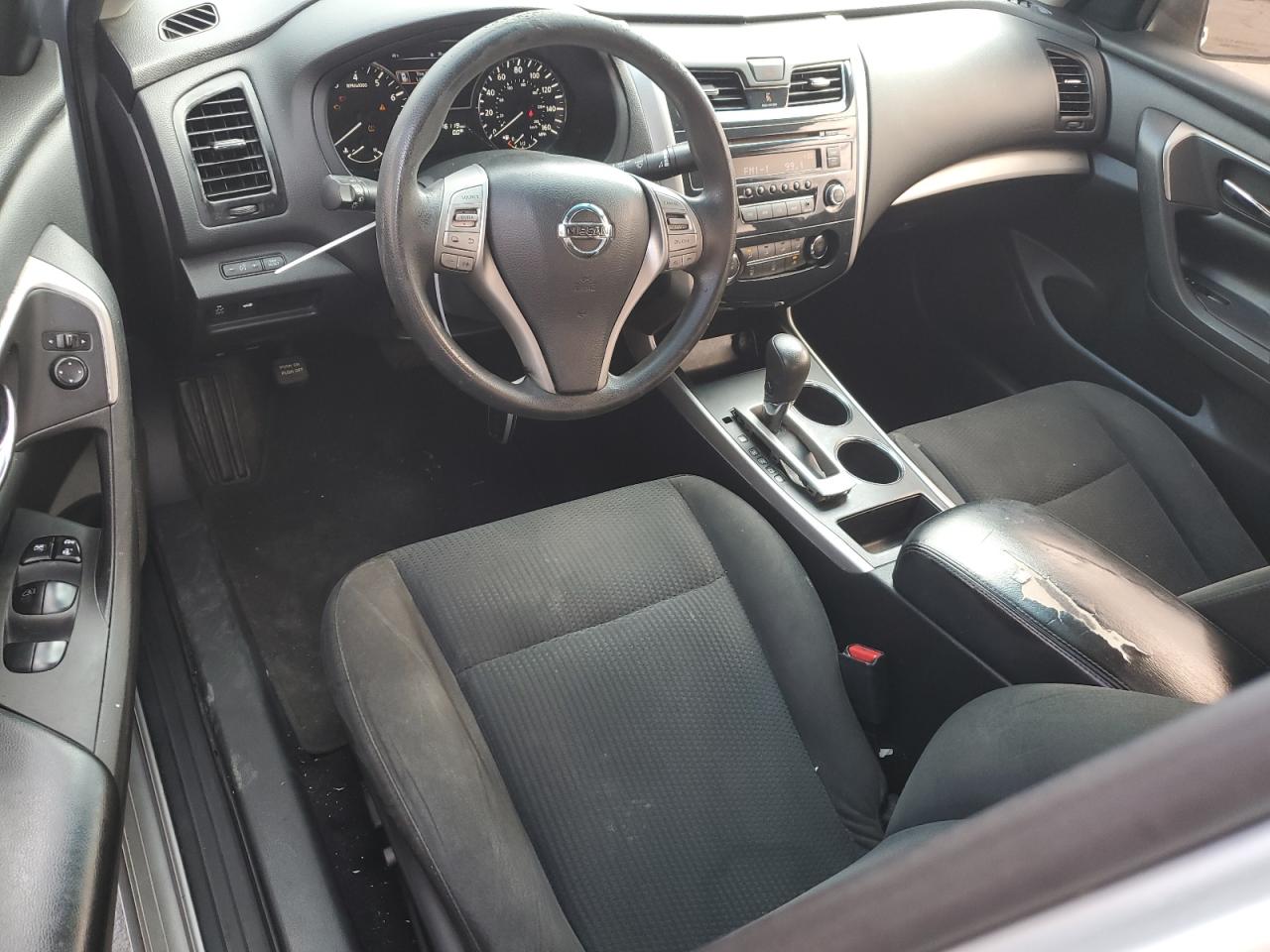 2015 Nissan Altima - Image 8