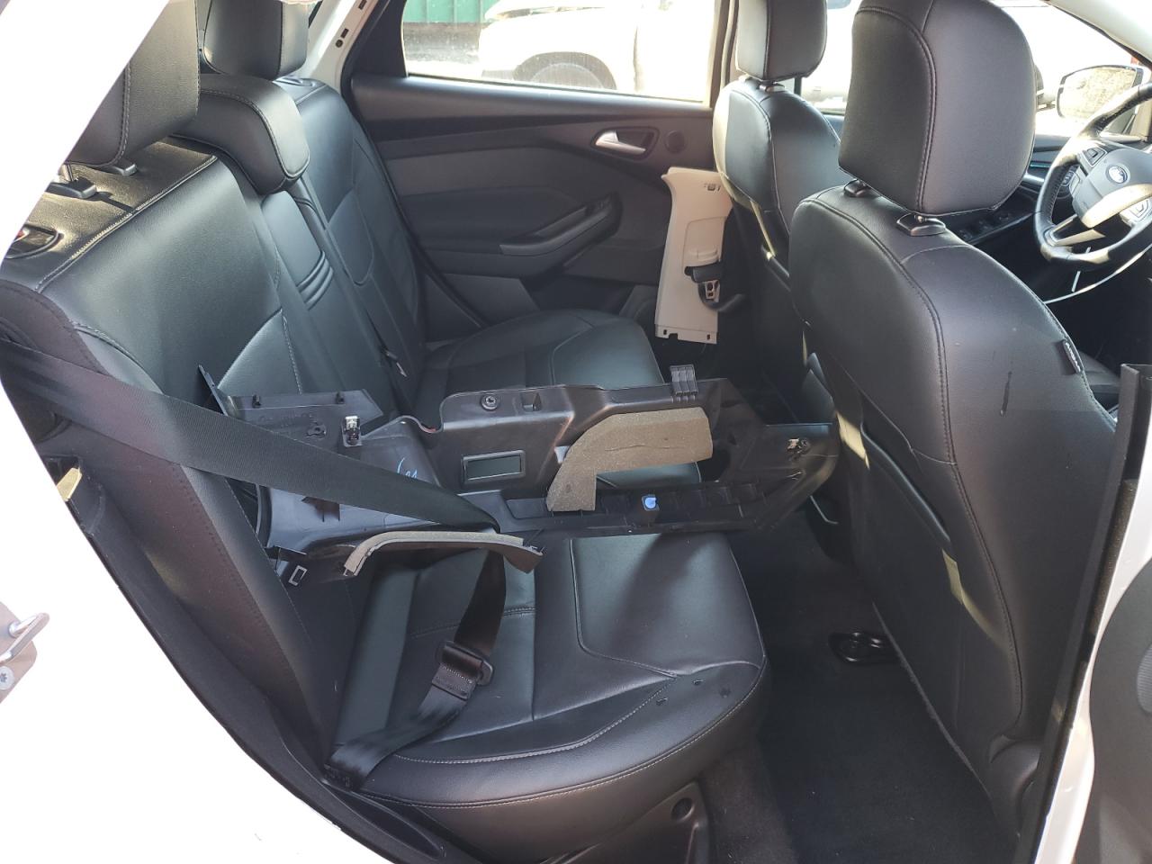 2015 Ford Focus - Image 11