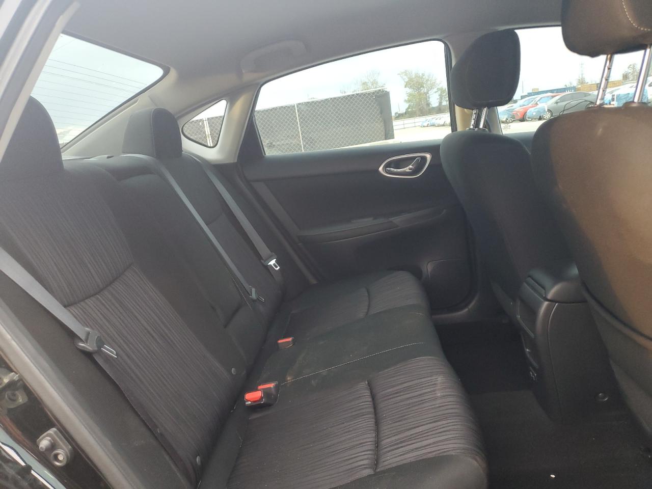2019 Nissan Sentra - Image 10