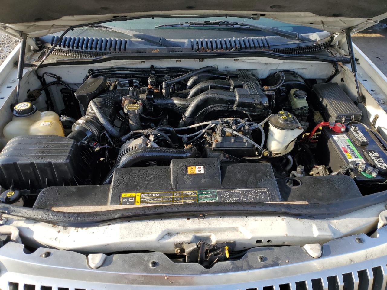 2004 Mercury Mountaineer - Image 12