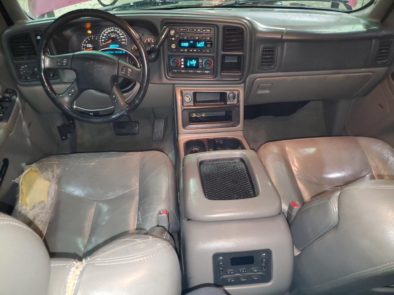 2004 Chevrolet Tahoe - Image 8