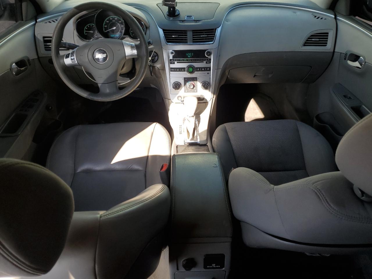 2010 Chevrolet Malibu - Image 8