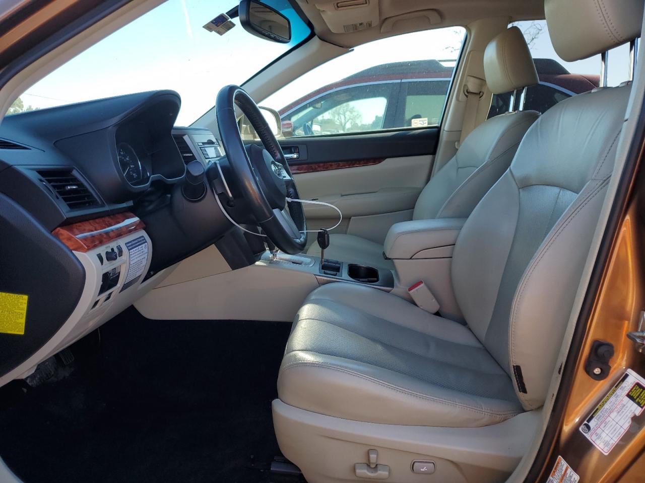 2011 Subaru Outback - Image 7