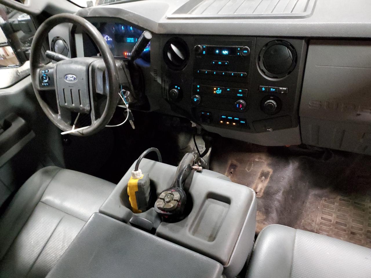 2012 Ford F350 - Image 8