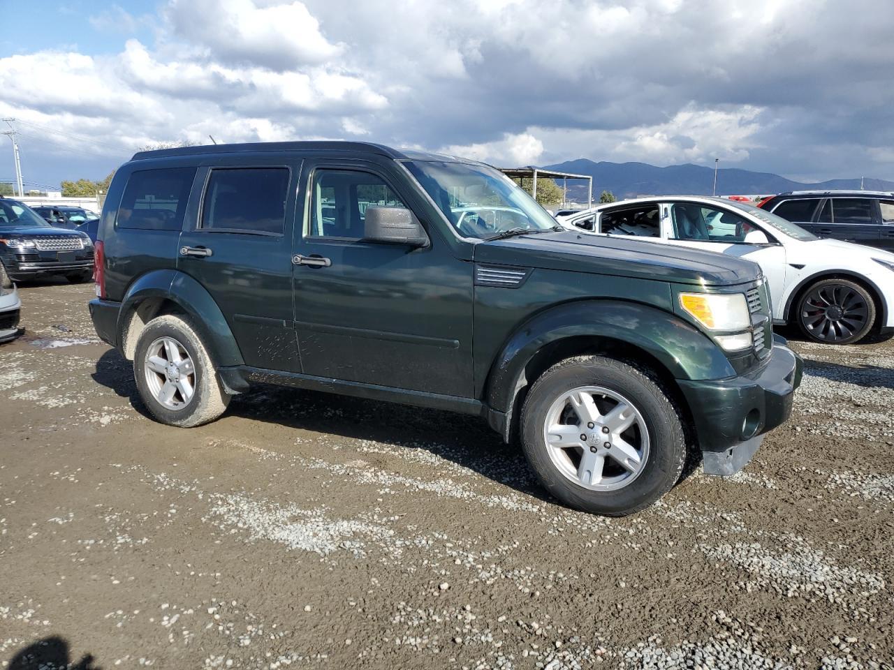 2010 Dodge Nitro - Image 4