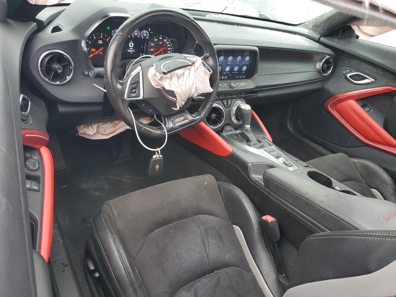 2022 Chevrolet Camaro - Image 8