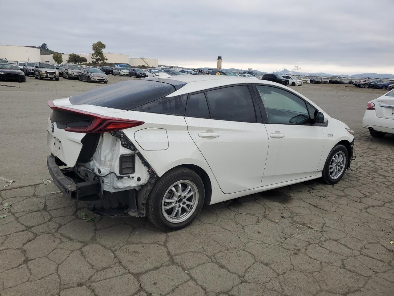 2017 Toyota Prius - Image 3