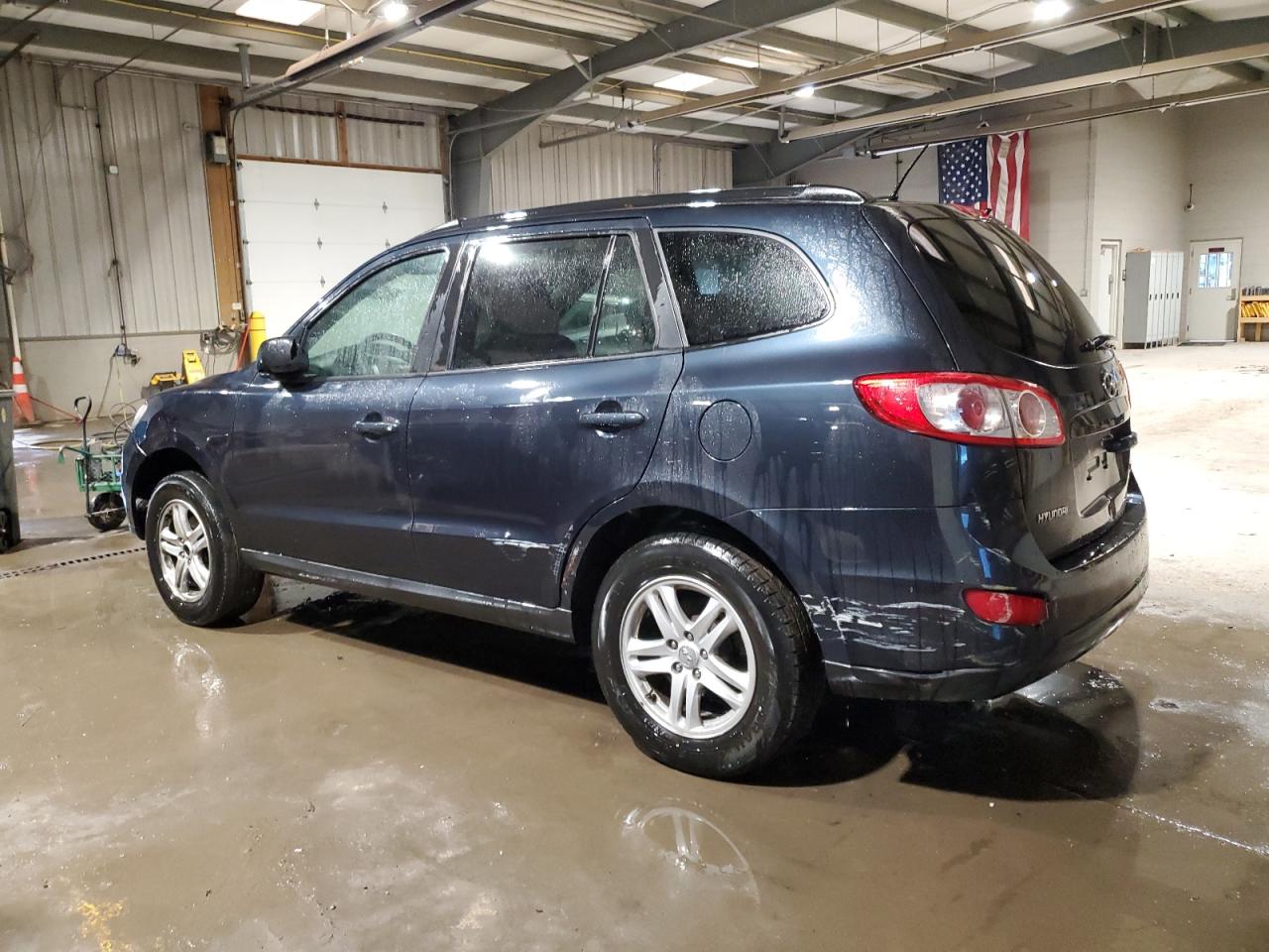 2011 Hyundai Santa Fe - Image 2