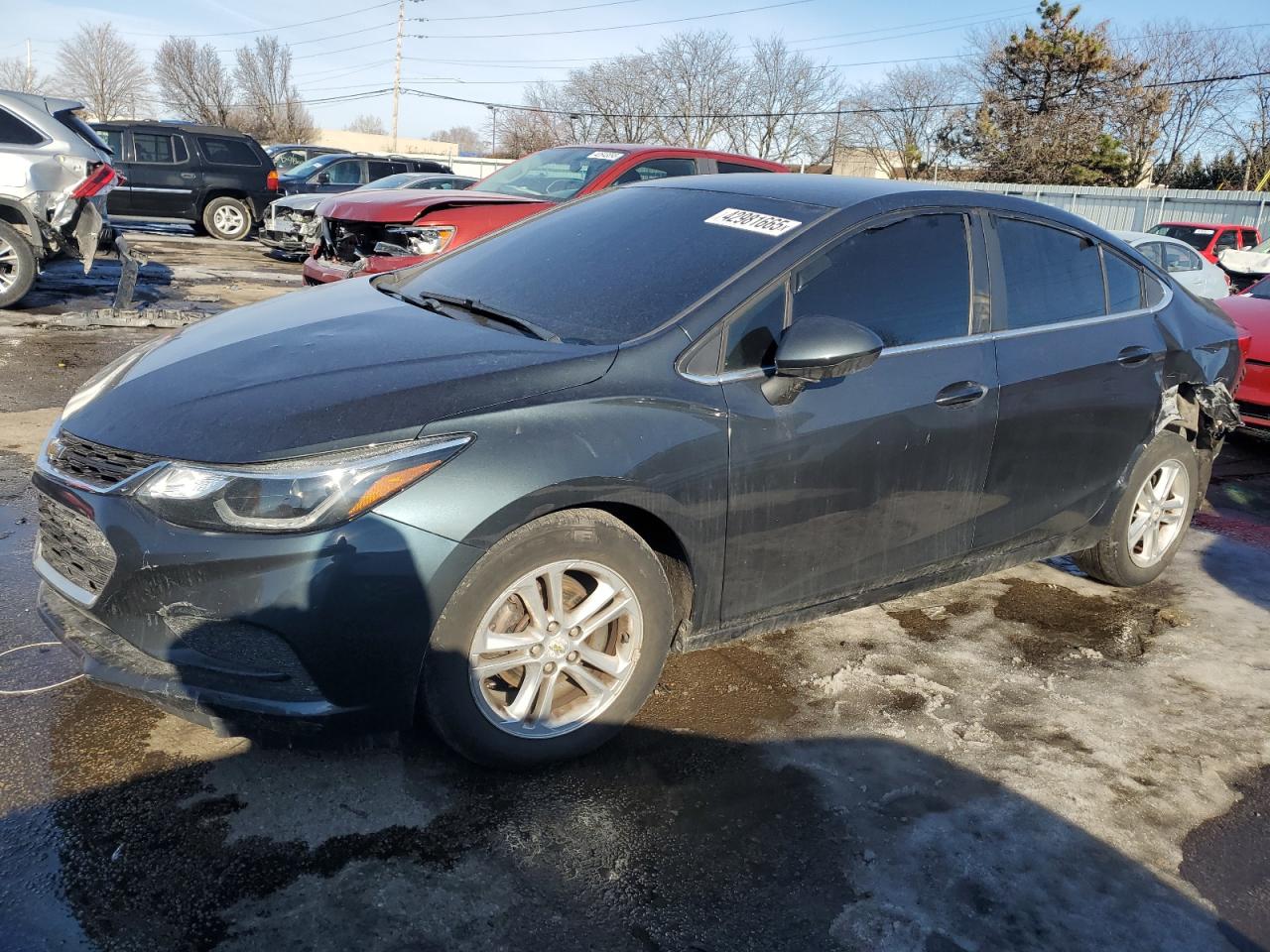 2017 Chevrolet Cruze Lt for Sale in Moraine, OH - Side