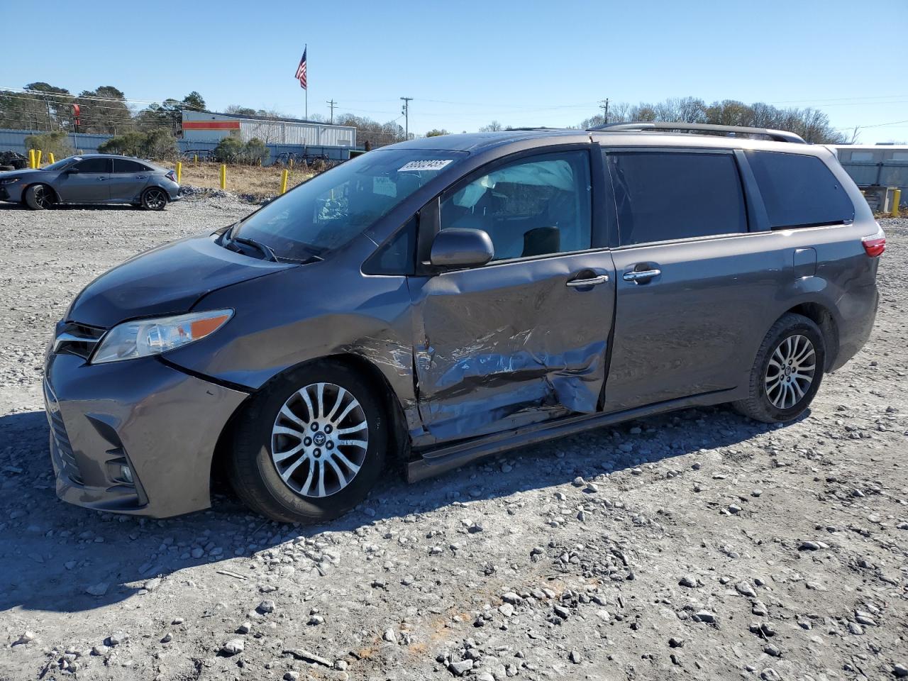 2020 Toyota Sienna - Image 1
