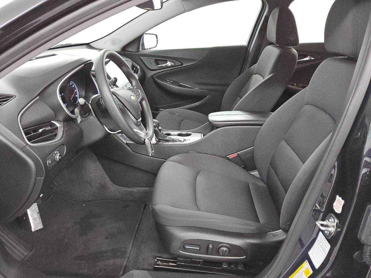 2023 Chevrolet Malibu - Image 7