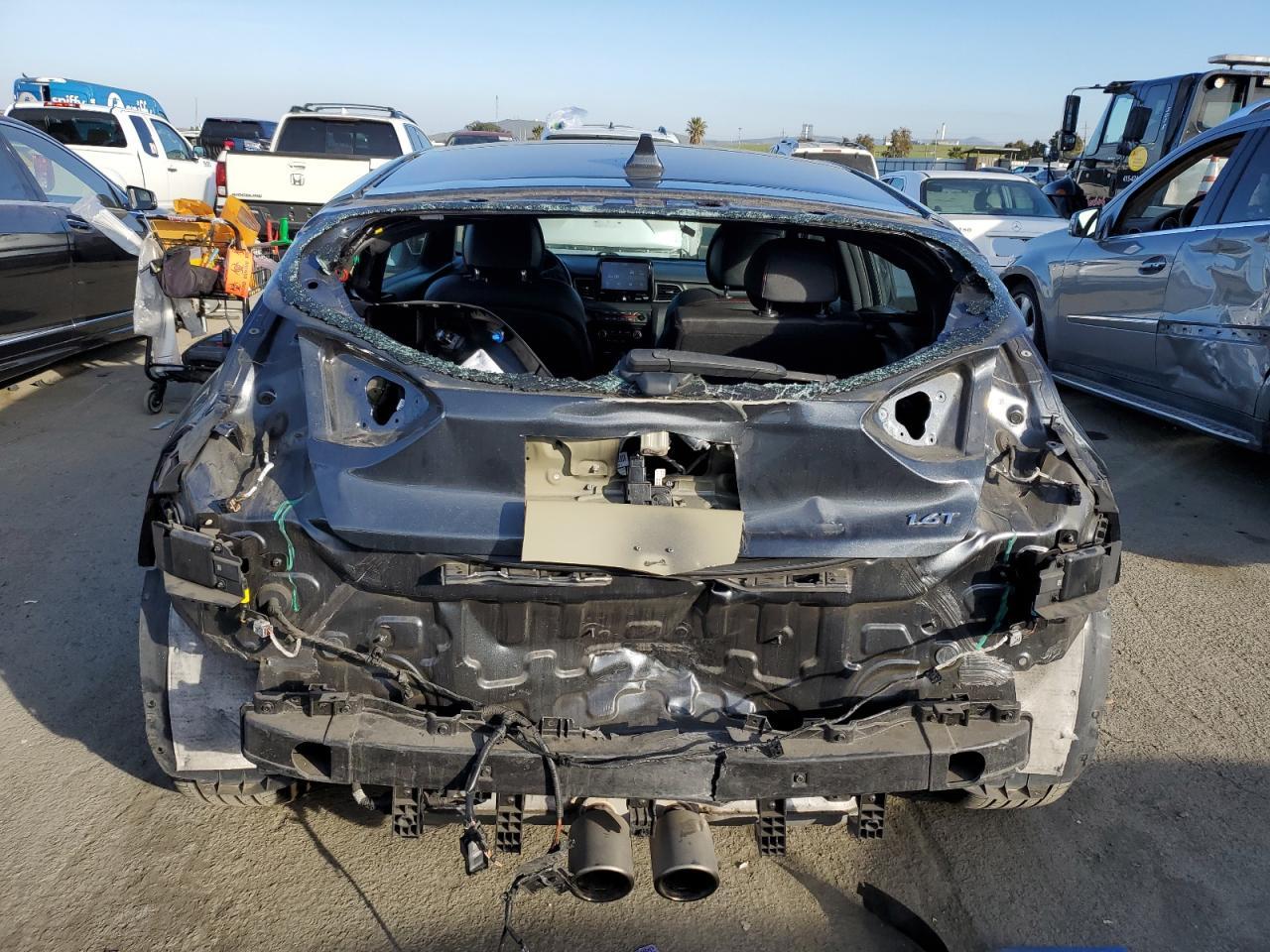 2019 Hyundai Veloster - Image 6