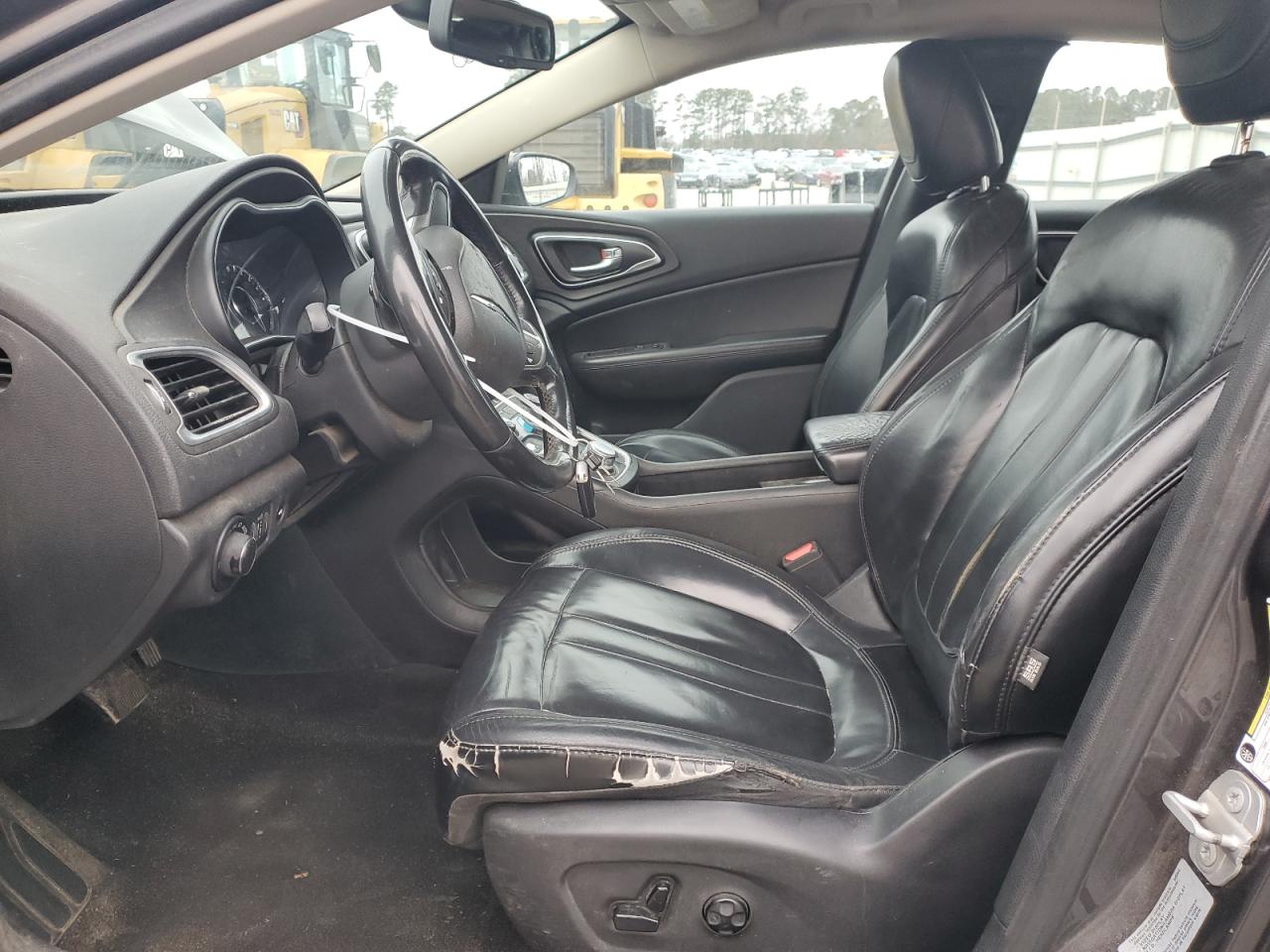 2017 Chrysler 200 - Image 7