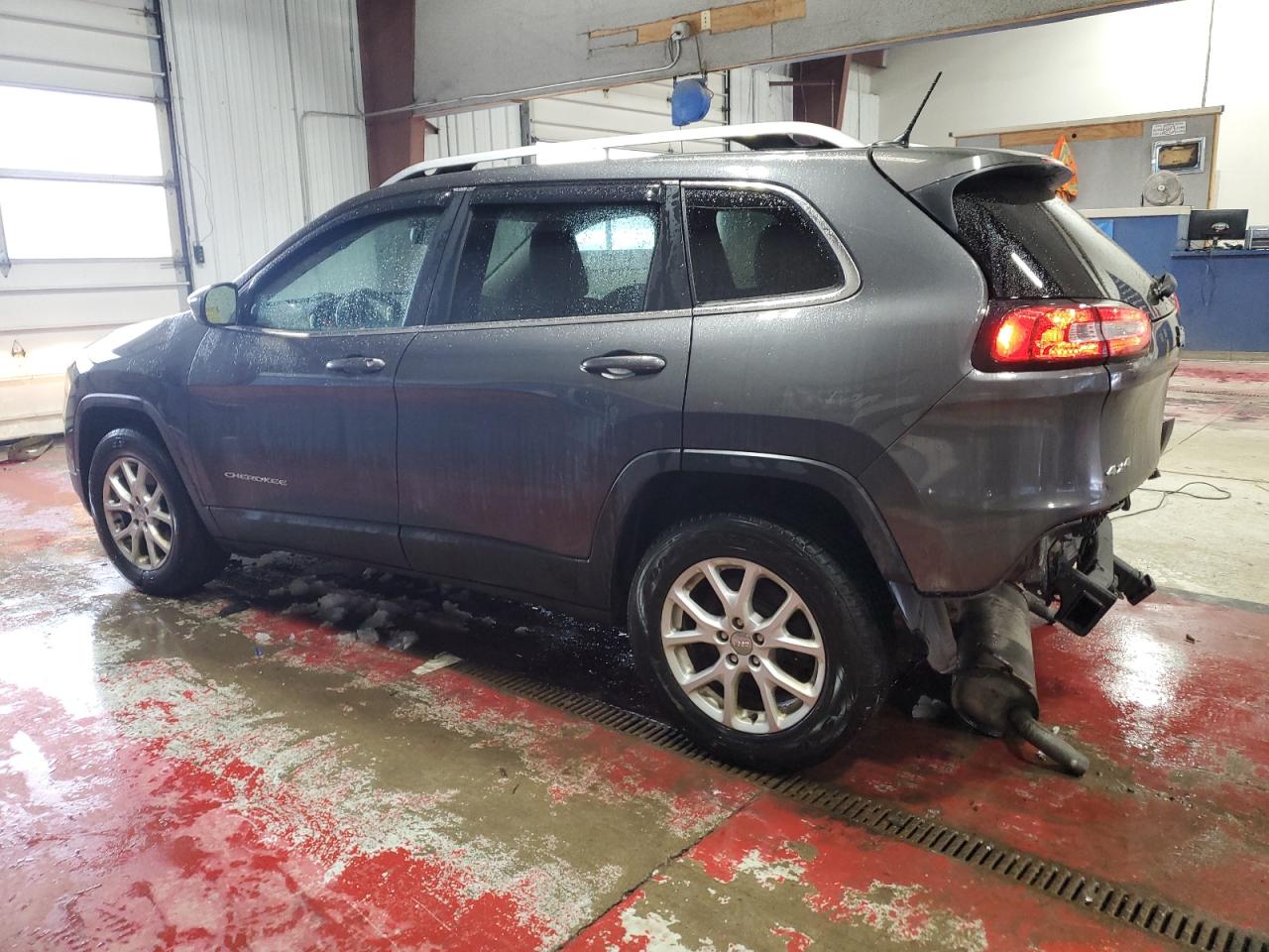2015 Jeep Grand Cherokee - Image 2