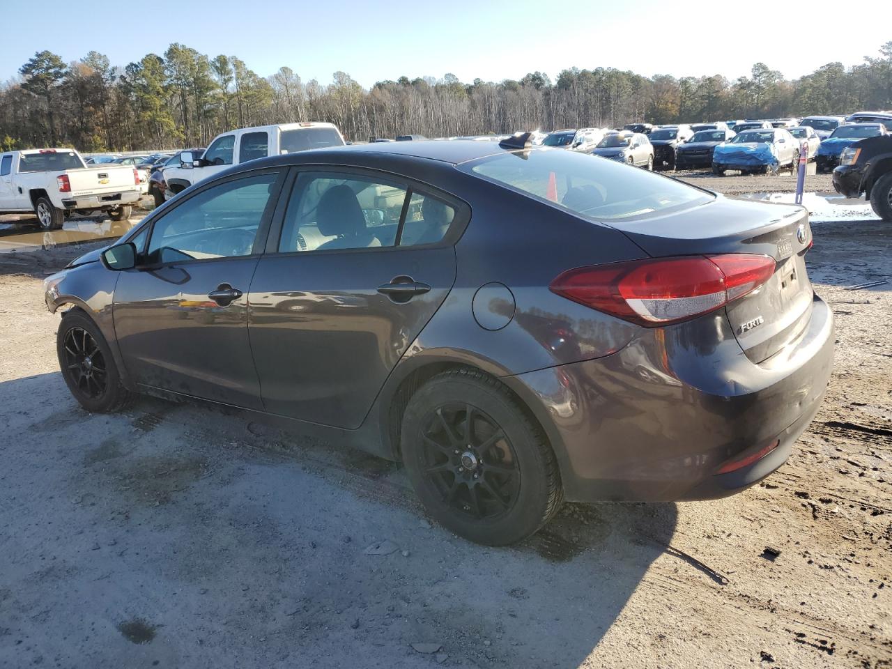 2018 Kia Forte - Image 2