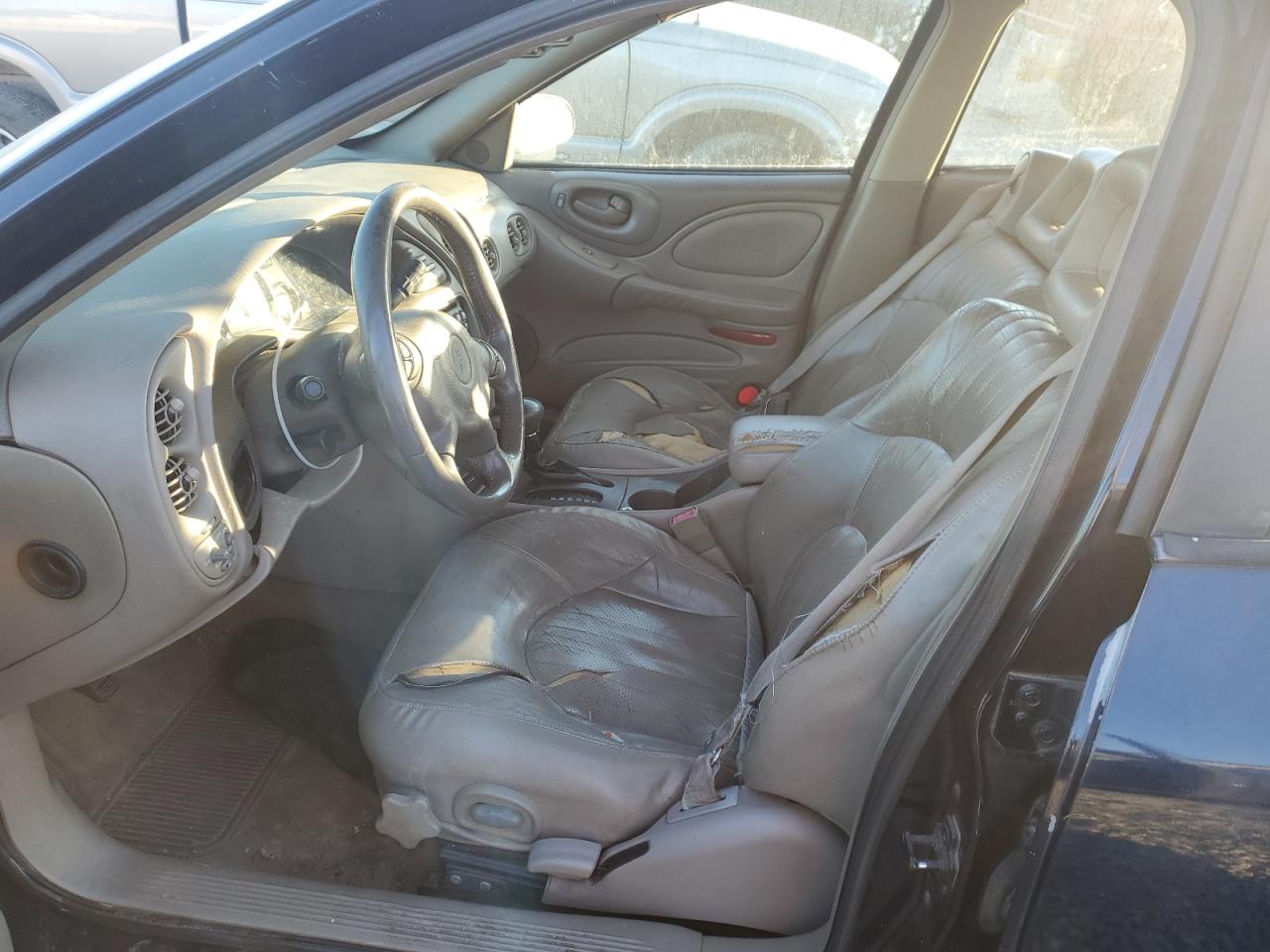 2002 Pontiac Bonneville - Image 7